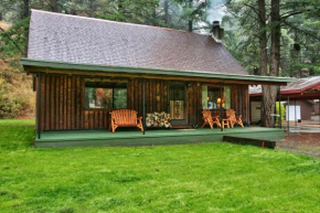 White Pass Log Cabin Luxury Retreat